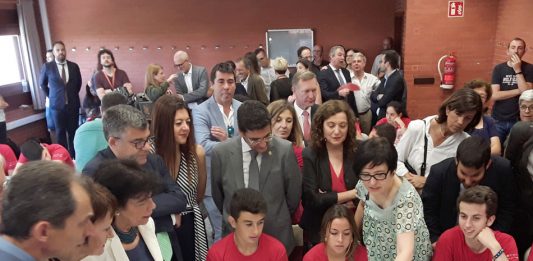 Celáa y Duque piden promover el interés científico de los estudiantes desde pequeños