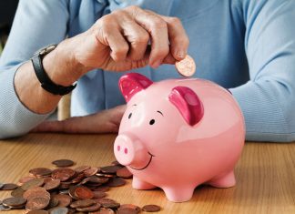 La tasa de ahorro de los hogares cae a niveles del pasado milenio