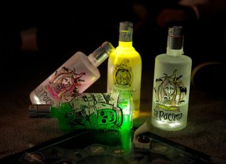 La Pócima, ginebra concebida en Valencia y elaborada en Galicia, que brilla con luz propia