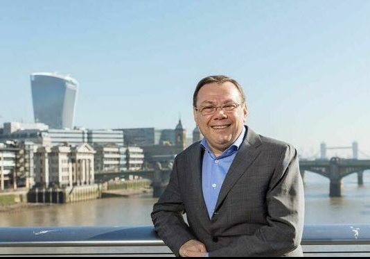 DIA entra en la crisis de los 40 con frentes financieros, de negocio y judiciales